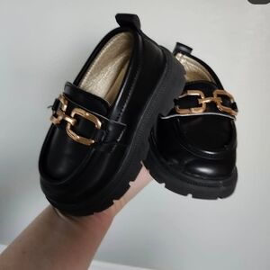 Stylish Black Kids Chunky Loafers with Gold Accent Toddler Size 6/6.5